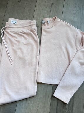 aritzia sunday best blush pink waffle sweat set